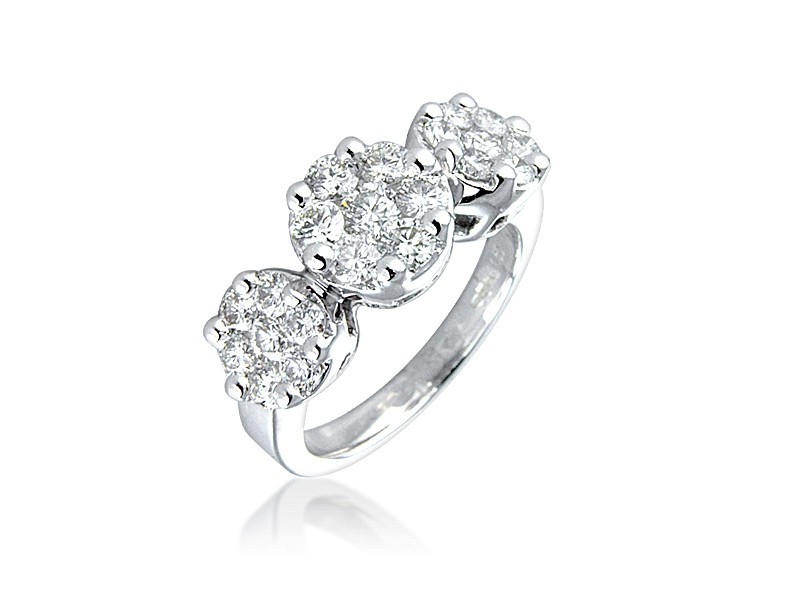 3 stone 18ct White Gold ring with 1.50ct Diamonds. 